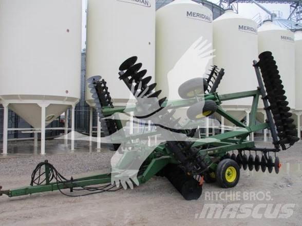 John Deere 630 圓盤耙