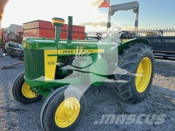John Deere 820 曳引機