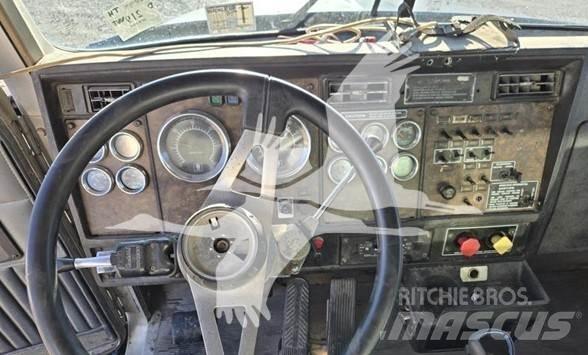 Kenworth T600 傾卸式卡車
