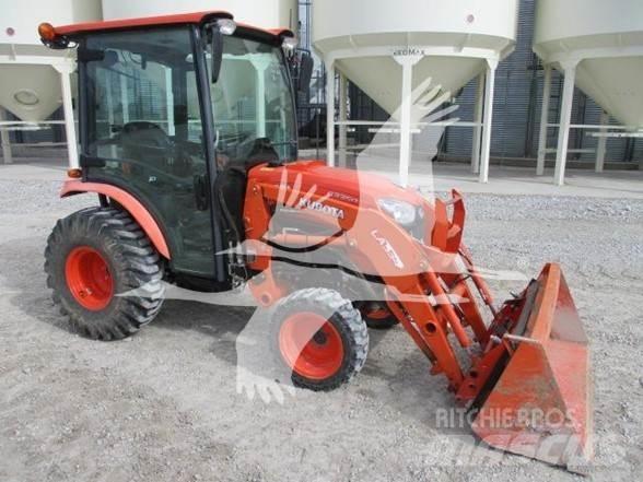 Kubota B3350 曳引機
