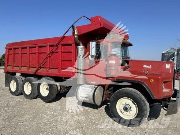 Mack RB688S 傾卸式卡車