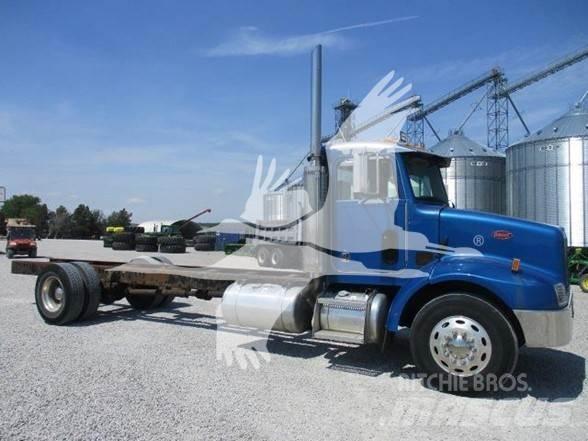 Peterbilt 330 商用底盤車