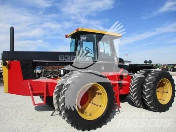 Versatile 836 曳引機