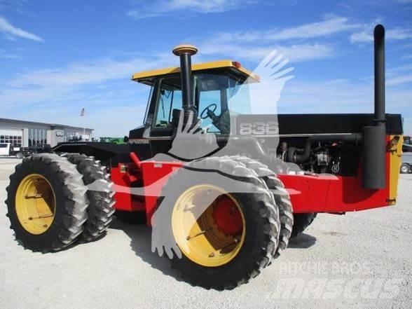 Versatile 836 曳引機