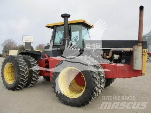 Versatile 846 曳引機