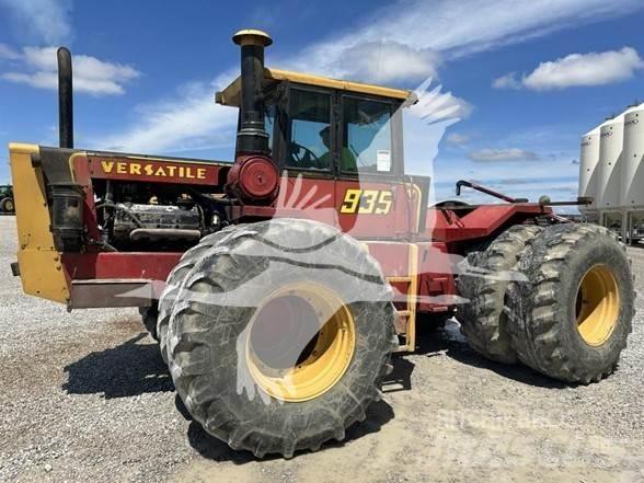 Versatile 935 曳引機