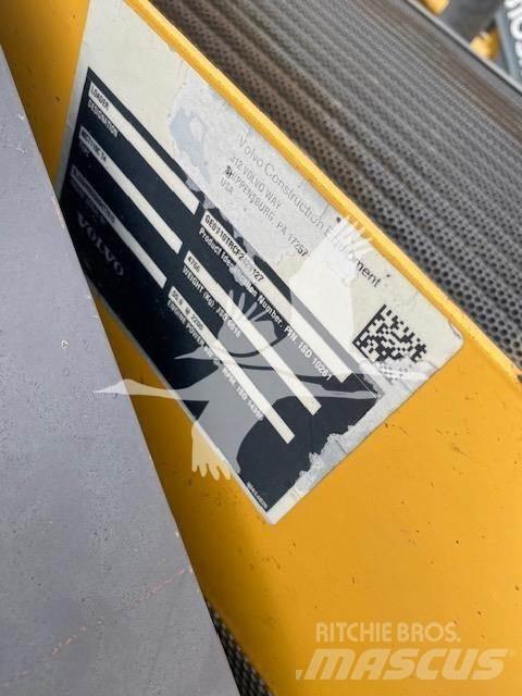 Volvo MCT110C 滑移轉向裝載機