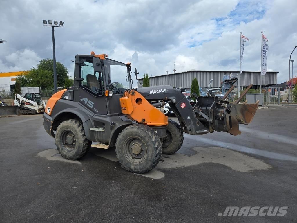 Mecalac AS 700 輪胎式裝載機