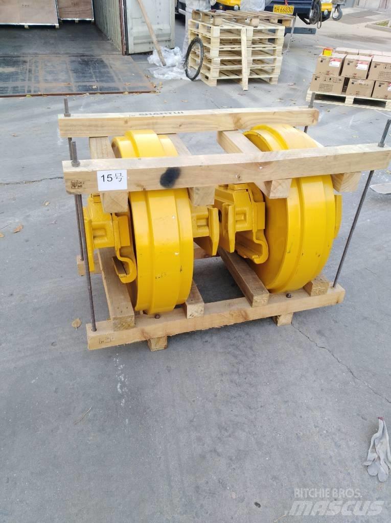 Komatsu D85E-18 履帶、鏈條和車盤