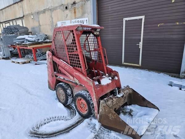 Bobcat 463 滑移轉向裝載機