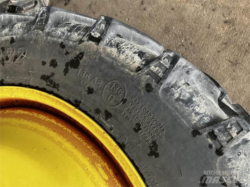 BKT 270/95R32 輪胎、車輪和輪圈
