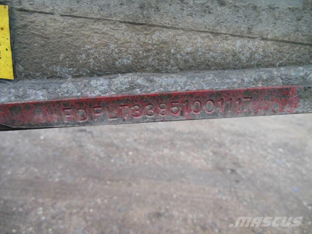 Fliegl SDS 380 貨櫃框架半拖車