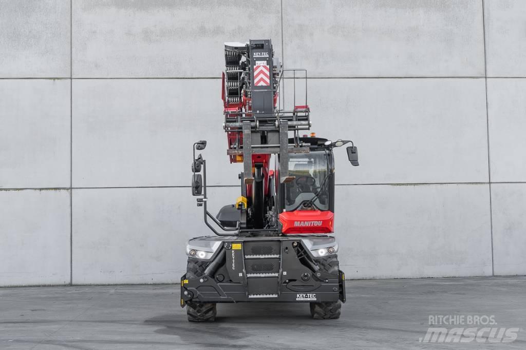 Manitou MRT 3060 伸縮臂操作車