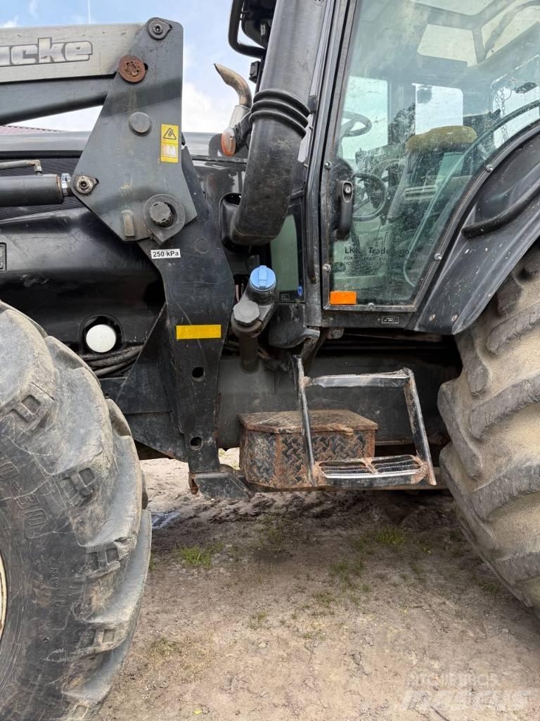Valtra + KRONOS T 193 曳引機