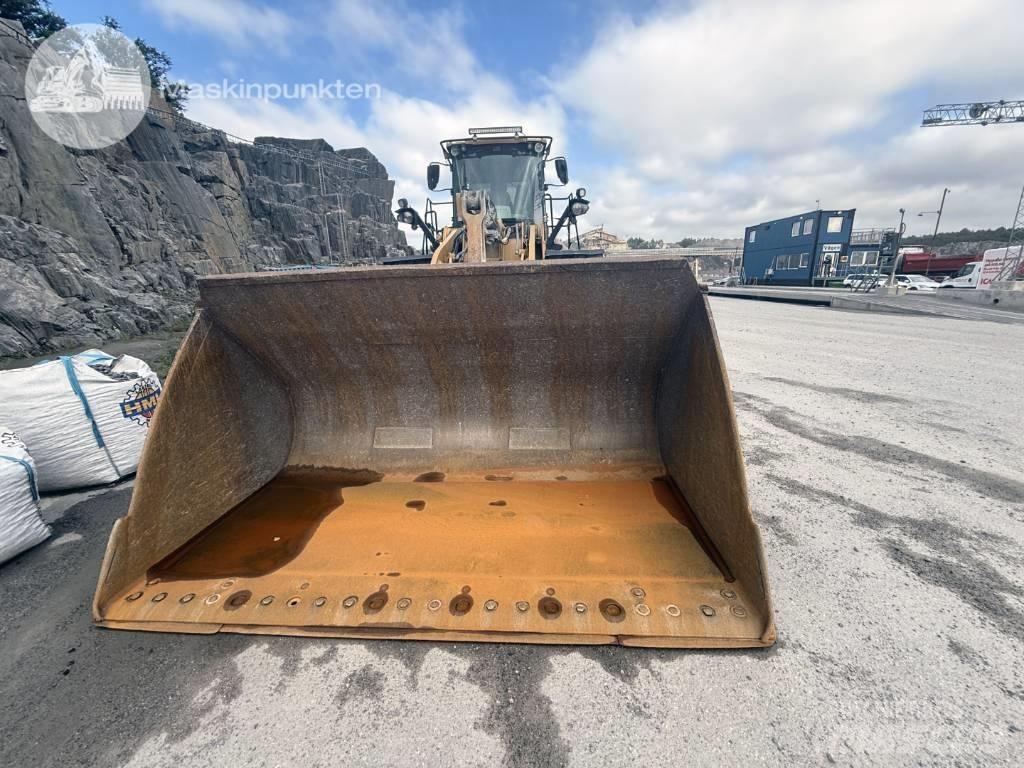 CAT 972 M 輪胎式裝載機