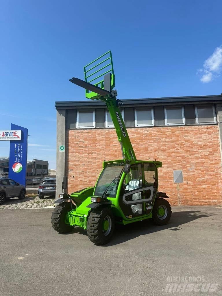 Merlo P 27.6 伸縮臂操作車