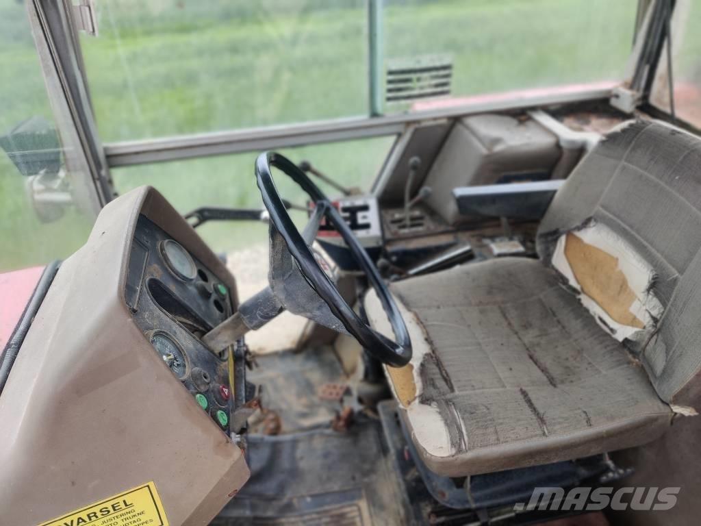 Massey Ferguson 2640 曳引機