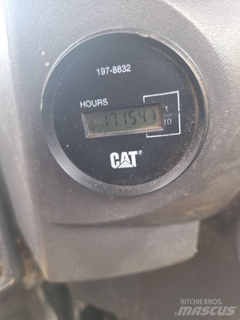 CAT IT 14 G 輪胎式裝載機