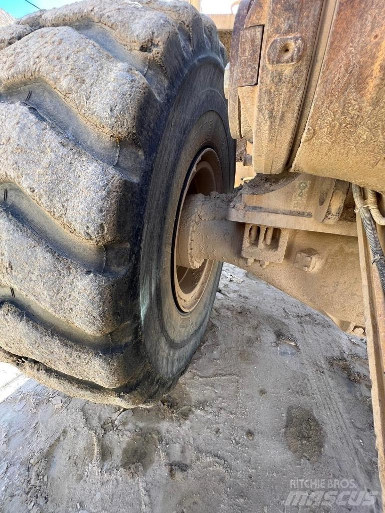 CAT 988 G 輪胎式裝載機