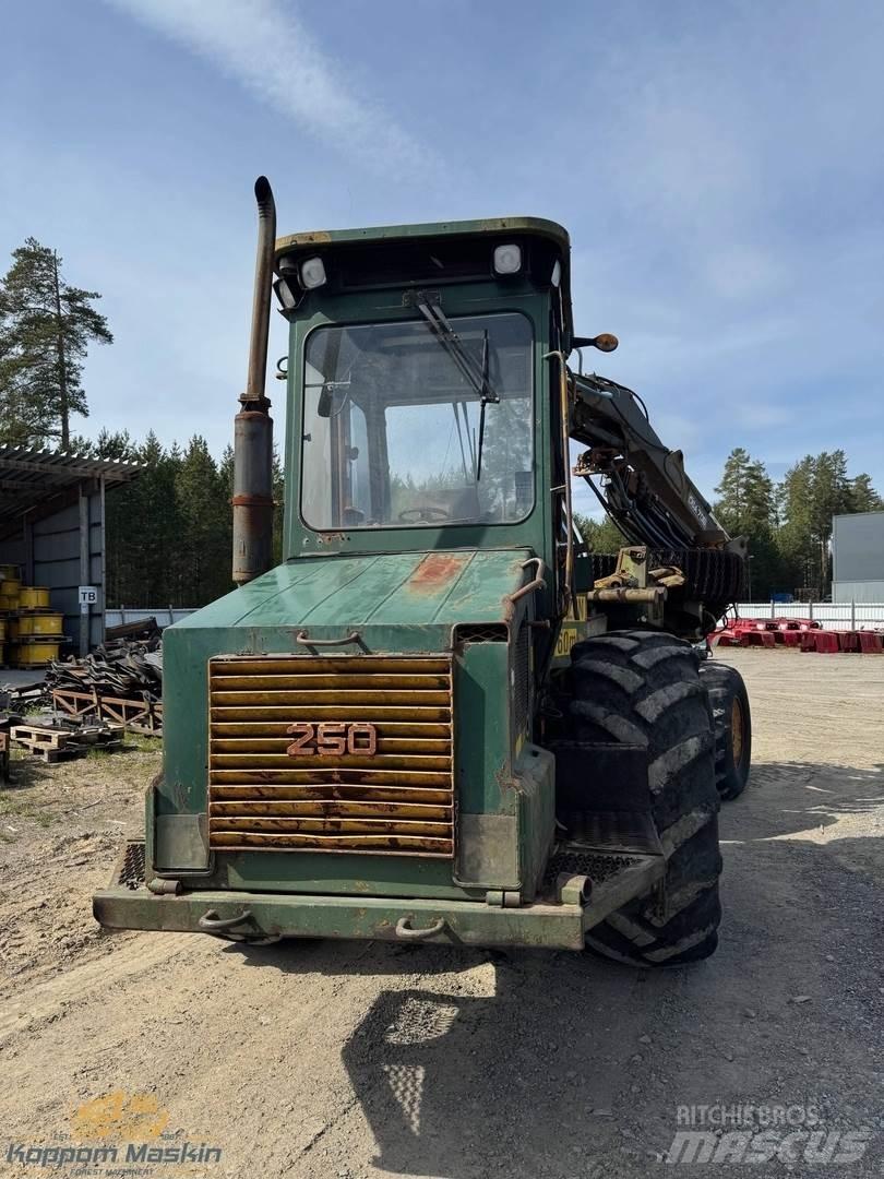 Ösa 250/706 收穫機