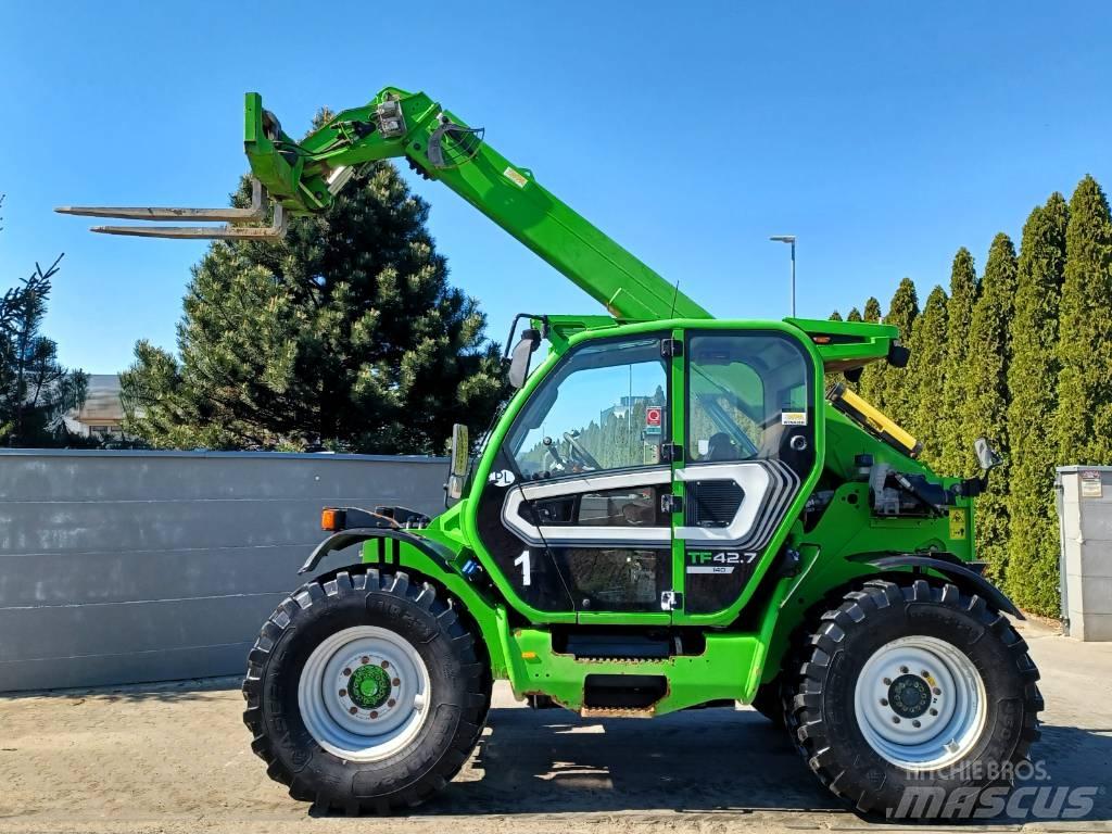 Merlo TF 42.7 伸縮臂操作車
