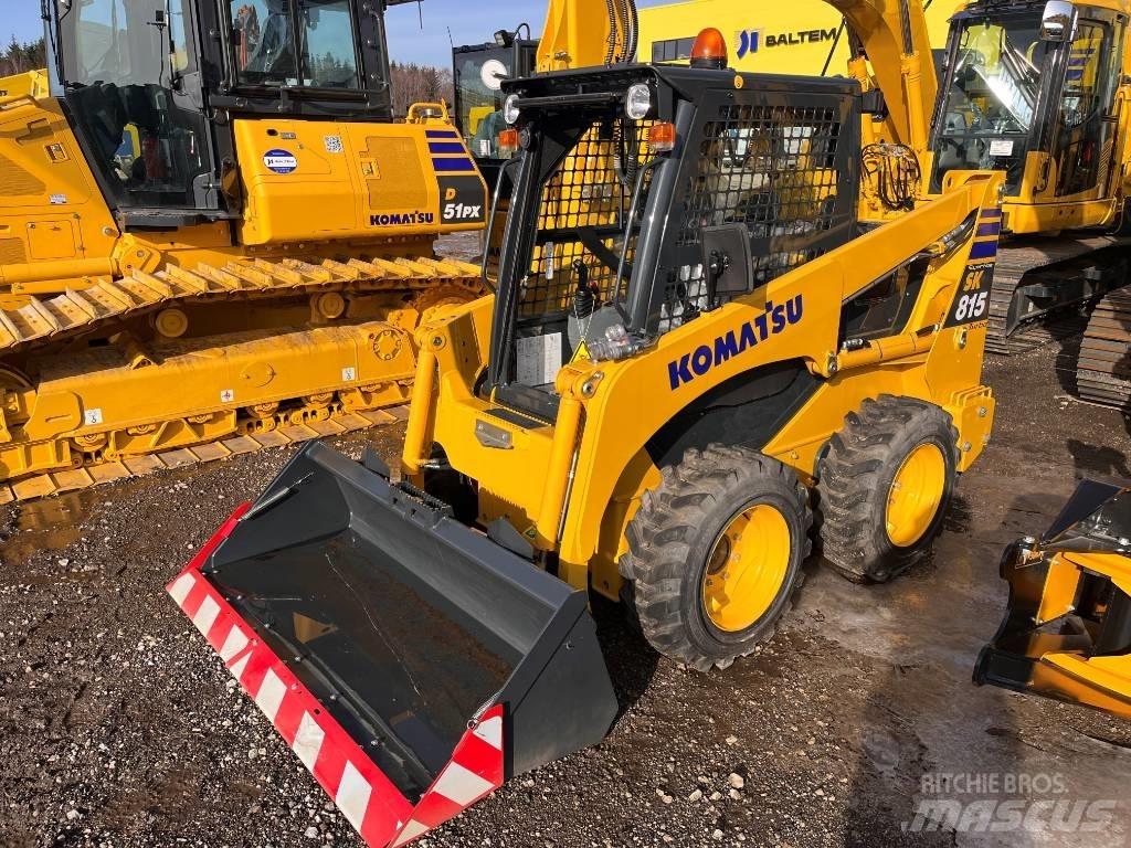 Komatsu SK815-8 滑移轉向裝載機