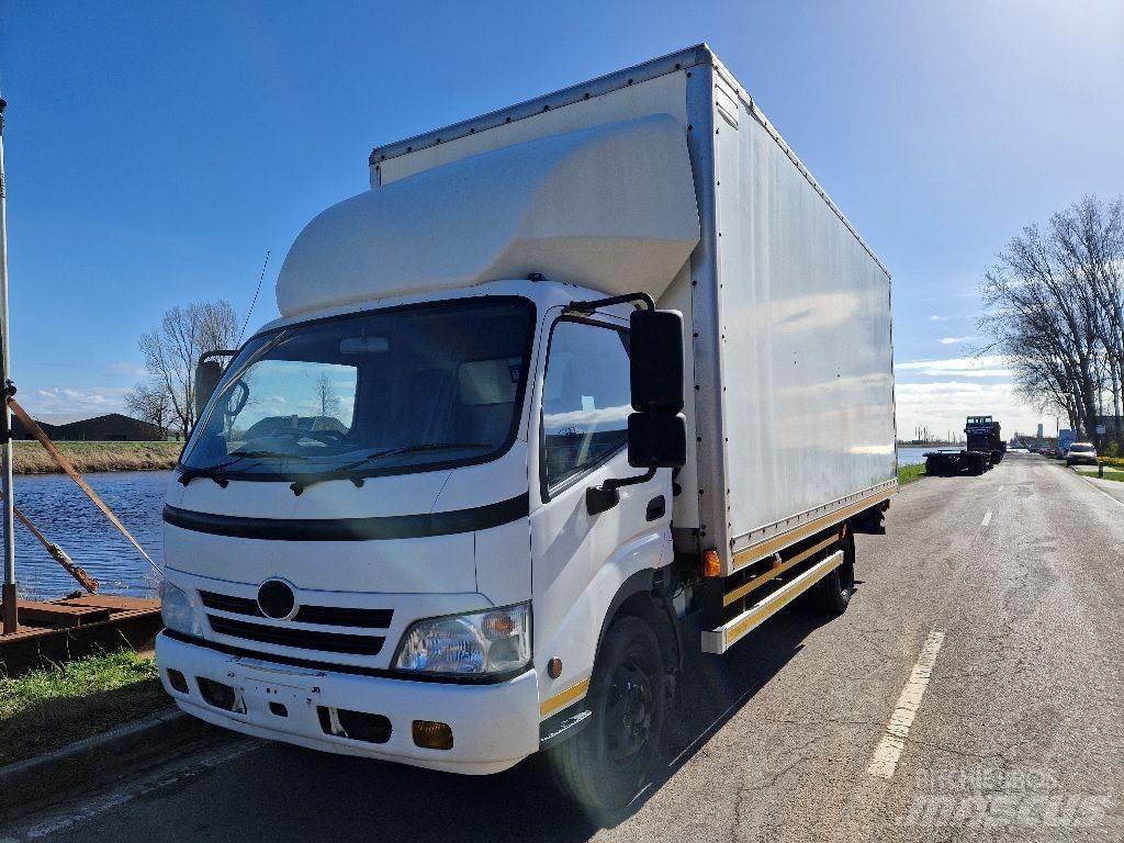 Hino 3815 貨箱式卡車
