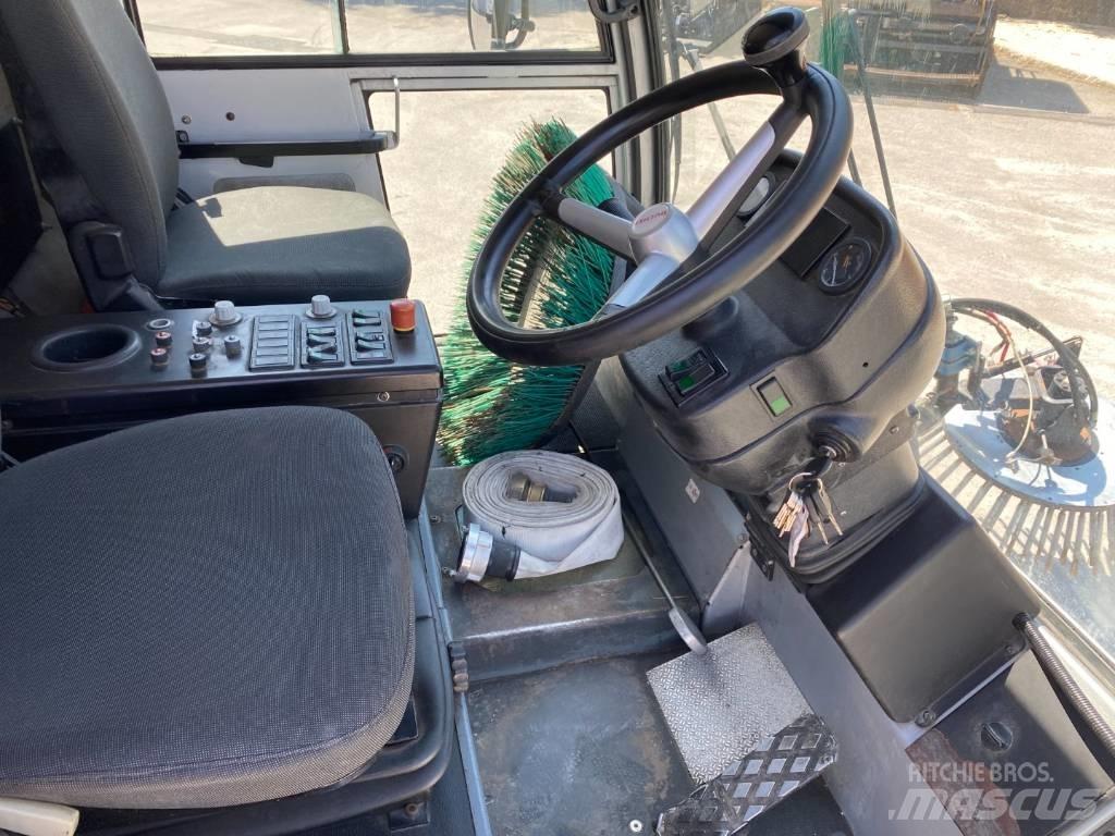 Bucher CityCat 5000 掃倉機