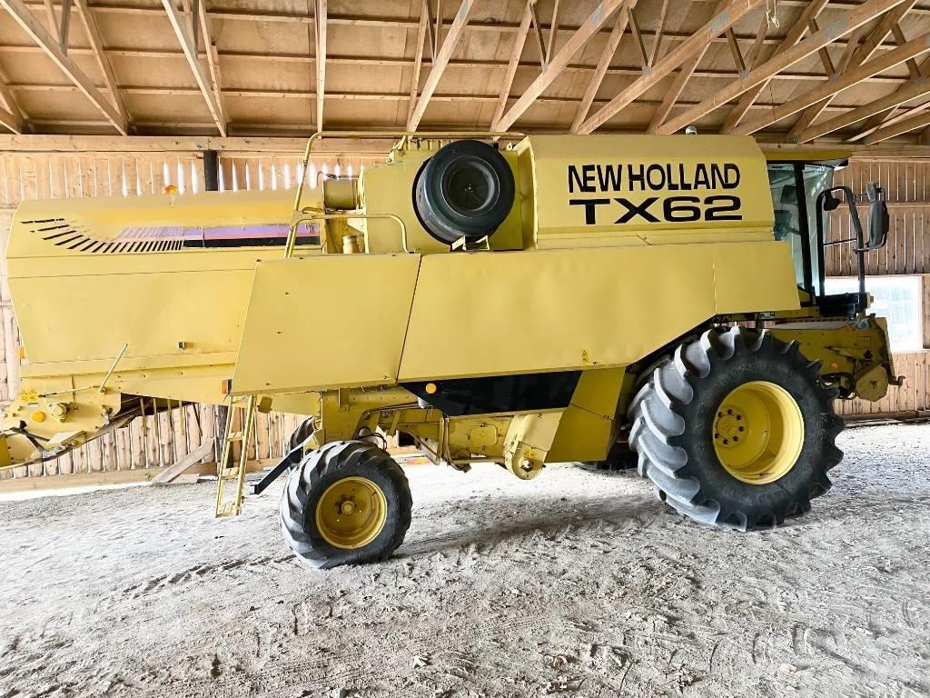 New Holland TX 62 聯合收穫機