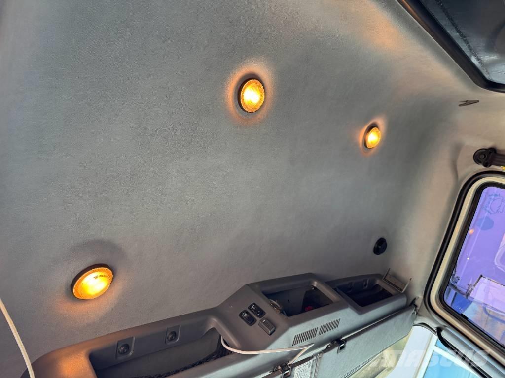 Mack Granite GU 713 傾卸式卡車