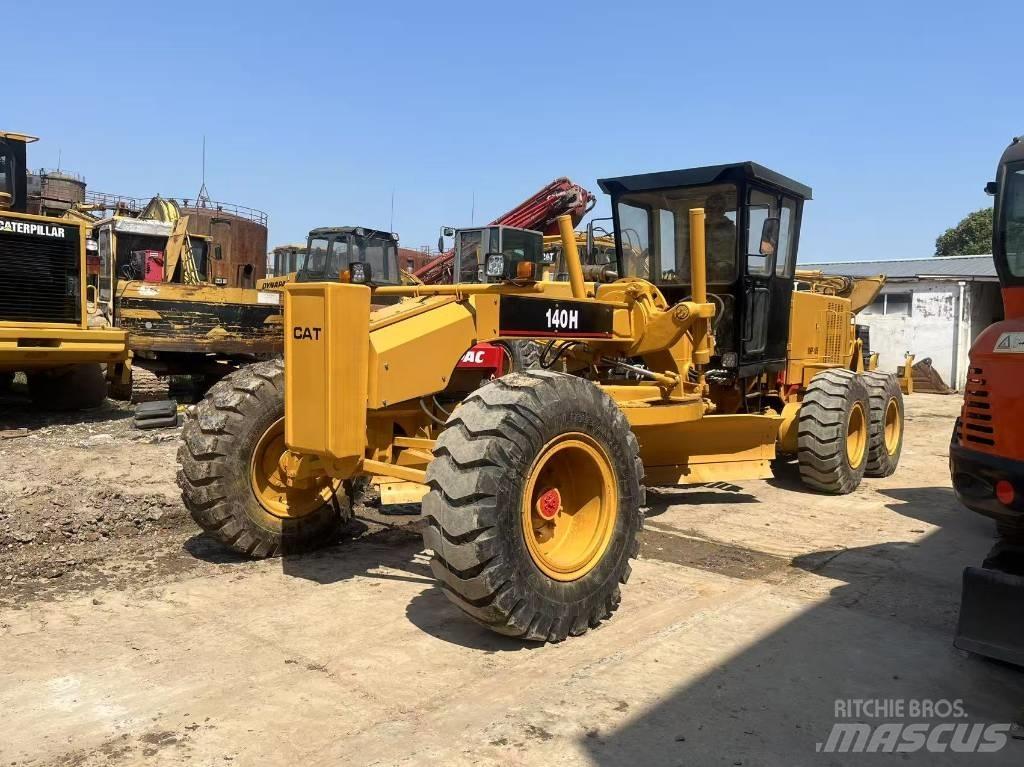 CAT 140 H 平土機