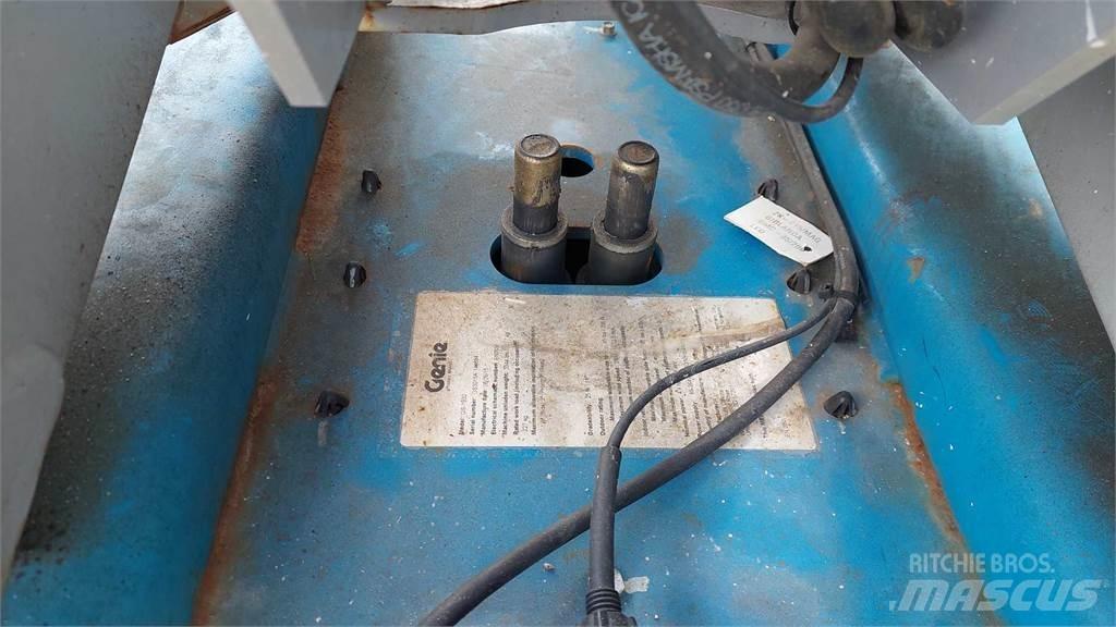 Genie GS1932 剪式升降機
