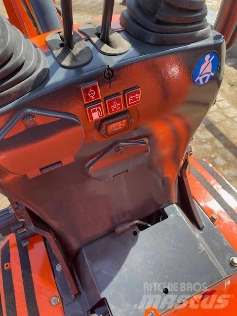 Kubota K 008-3 小型挖土機/掘鑿機<7t(小型挖掘機)