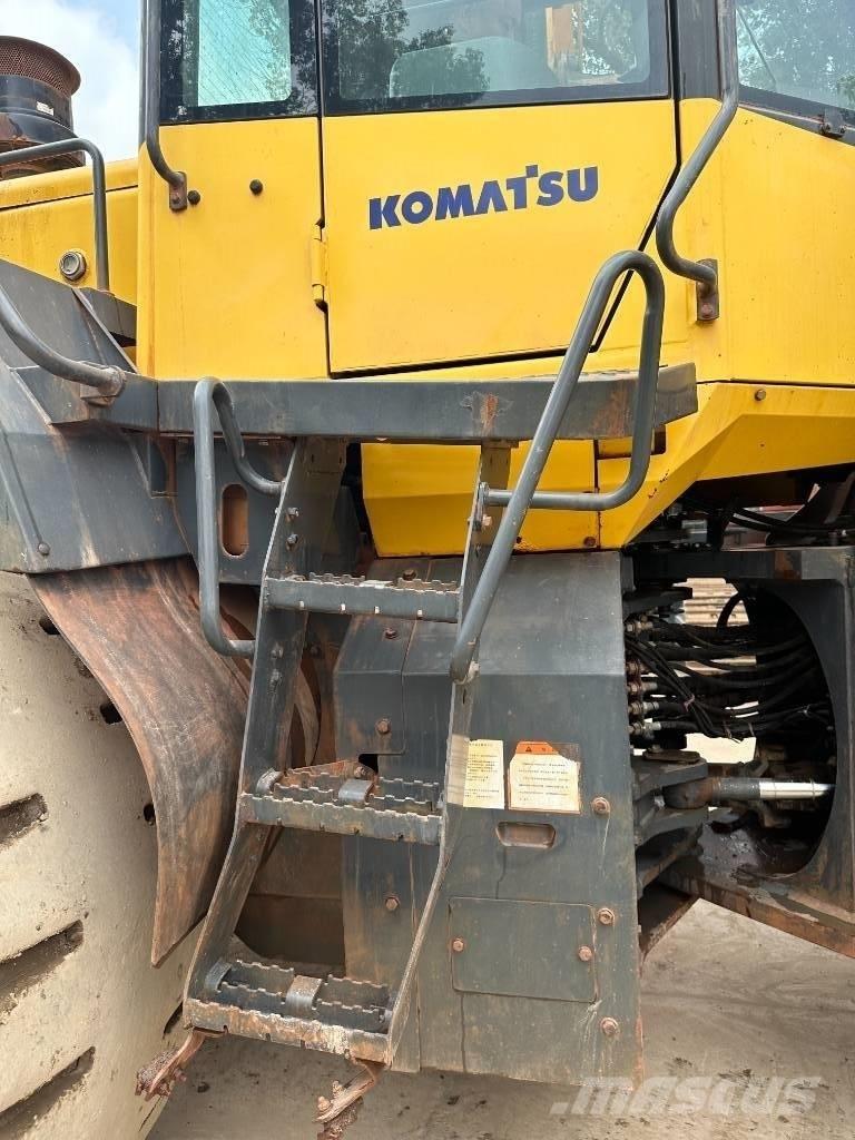 Komatsu WA 470-6 輪胎式裝載機