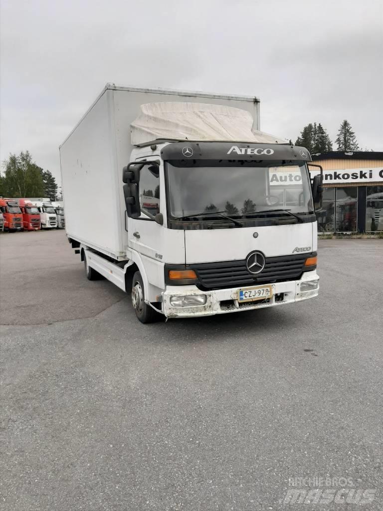 Mercedes-Benz 815 貨箱式卡車