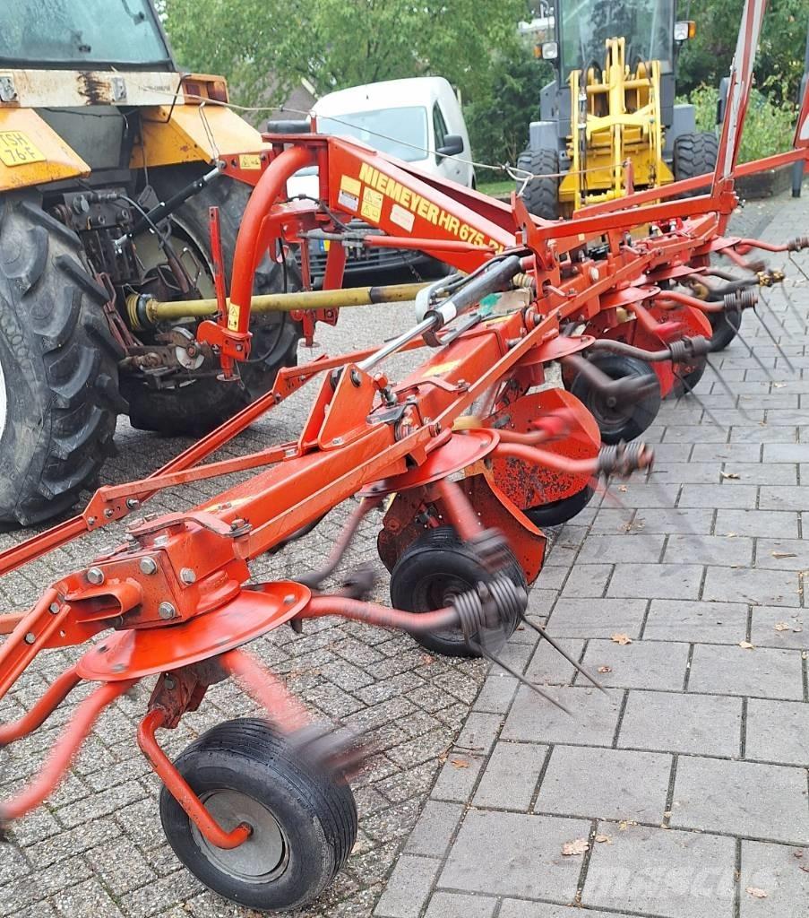 Niemeyer HR 675 DH 耙與翻草機