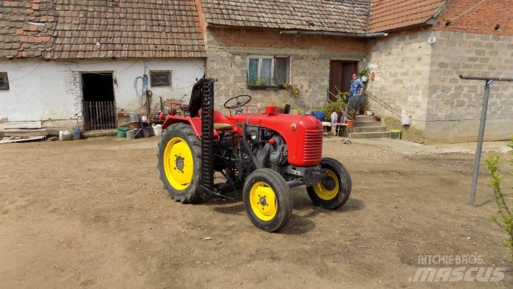 Steyr T 84 曳引機