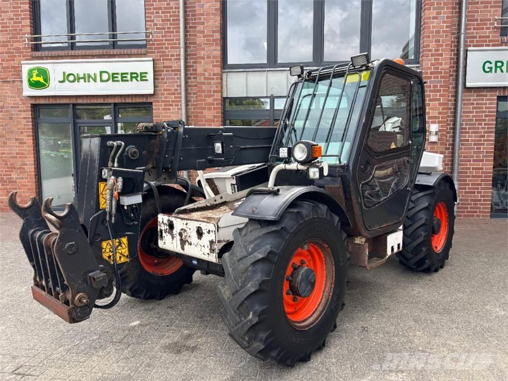 Bobcat T35100 伸縮臂操作車