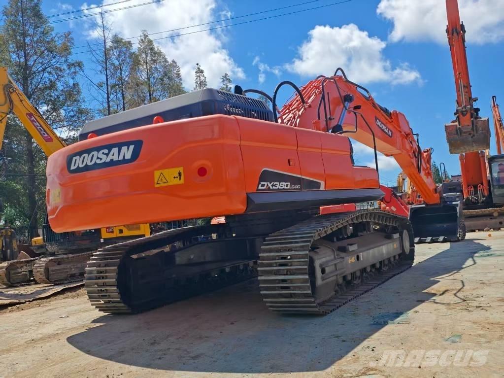 Doosan DX380LC-9 水陸兩用挖掘機