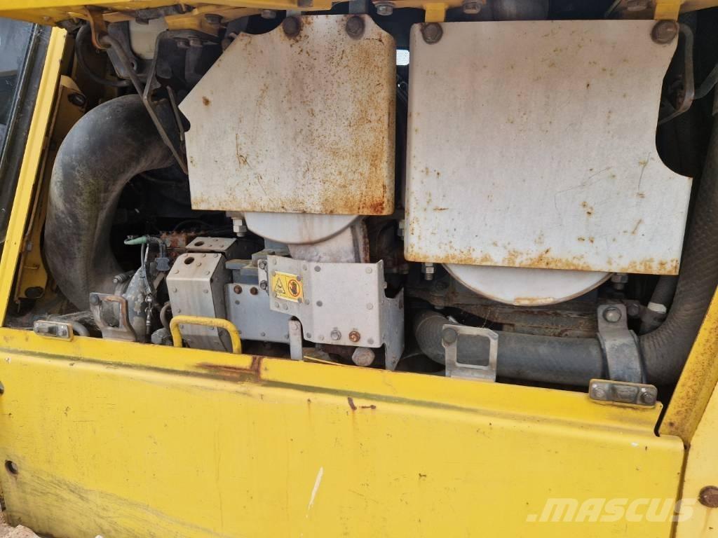 Komatsu D 65 PX-18 履帶推土機
