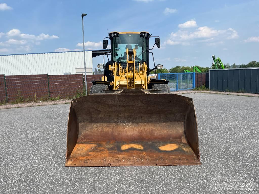 CAT 930M 輪胎式裝載機