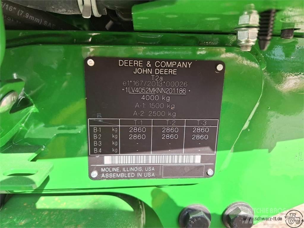John Deere 4052M 小型曳引機