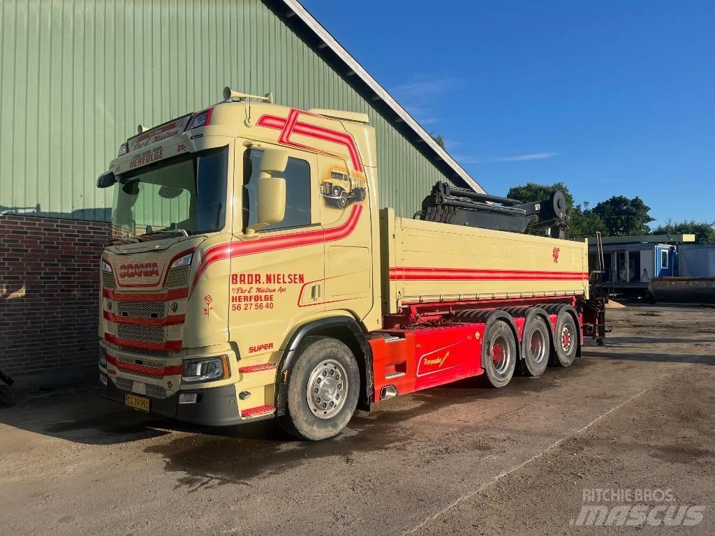 Scania R 520 Tridem 起重機卡車