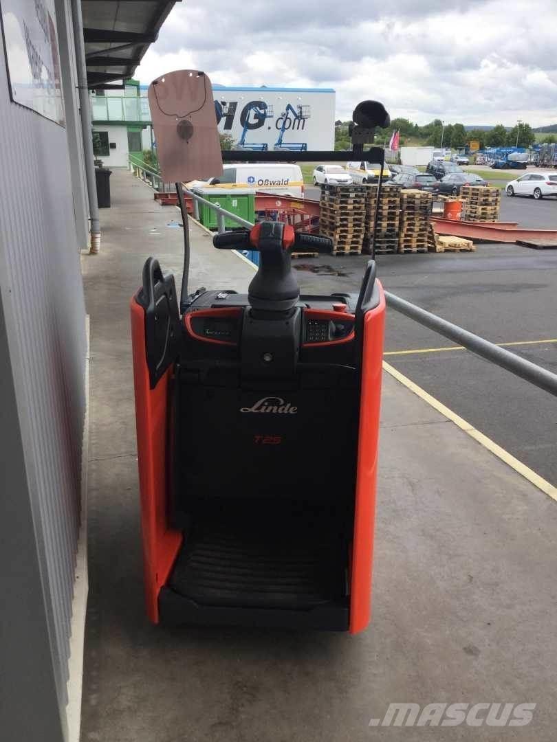 Linde T25FP 自走式堆積機