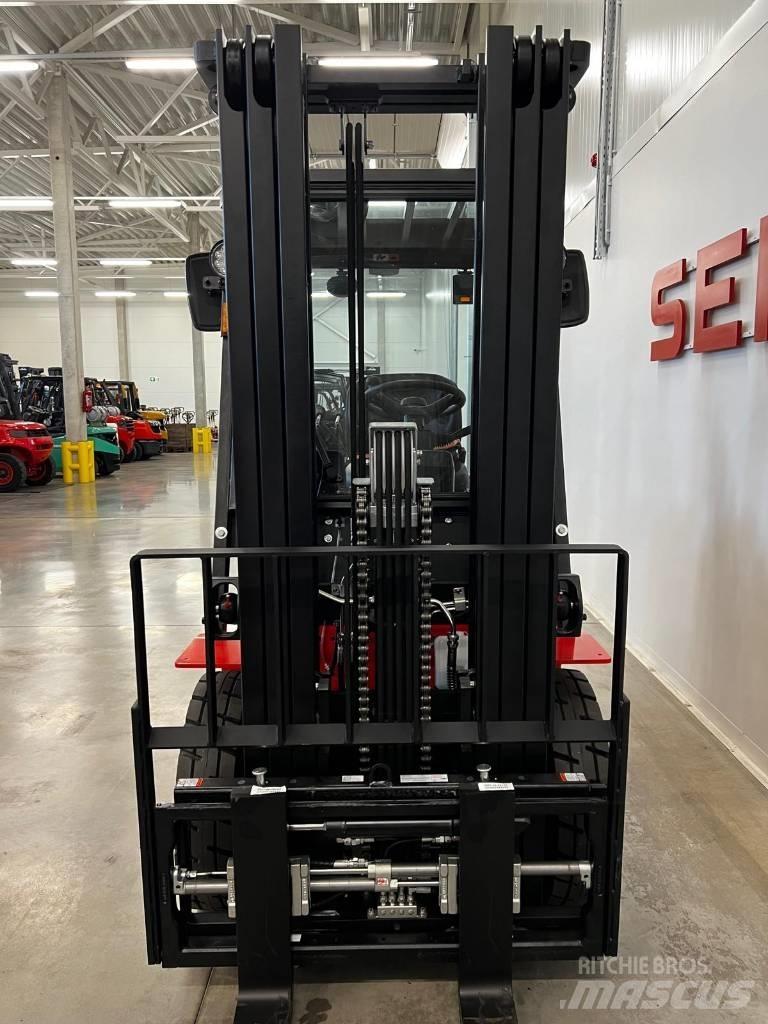 EP EQUIPMENT EFL252 電動堆高機