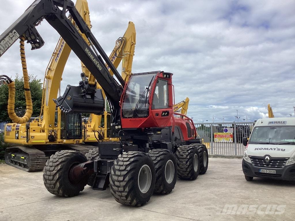 Komatsu 931 XC 收穫機