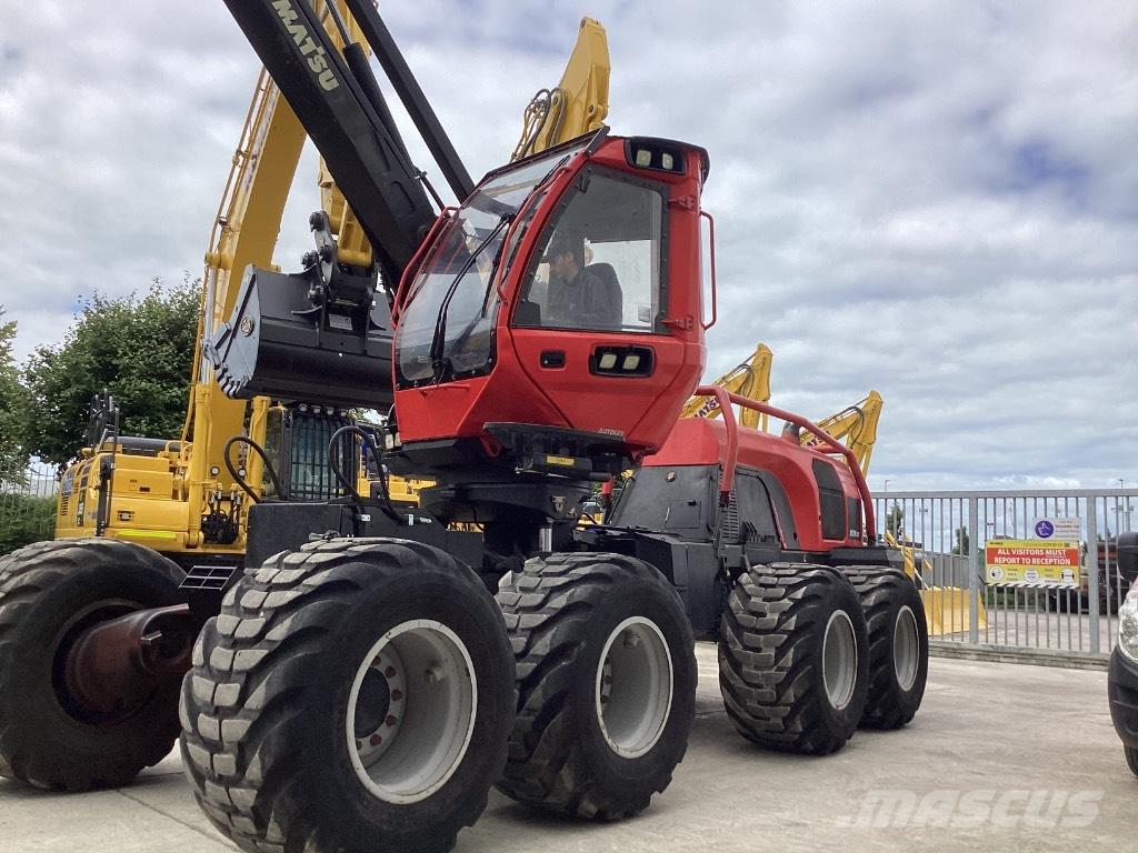 Komatsu 931 XC 收穫機