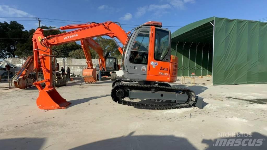 Hitachi ZX75US 小型挖土機/掘鑿機<7t(小型挖掘機)
