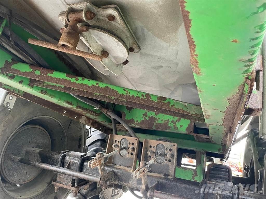 Joskin 12500 TS 肥料撒布機