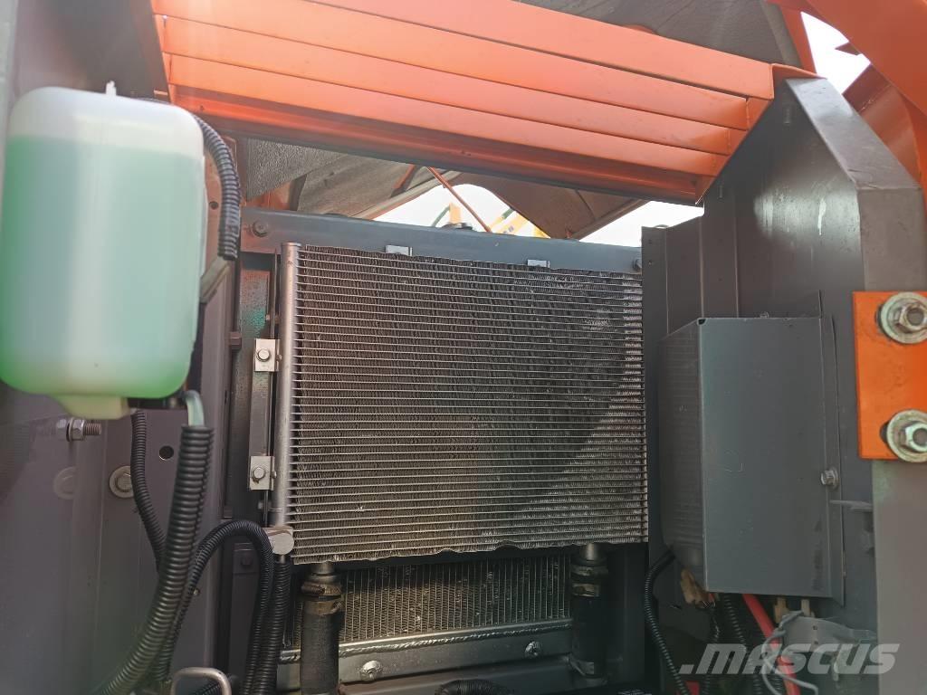 Hitachi ZX 70 中型挖土機/掘鑿機/挖掘機 7t-12t